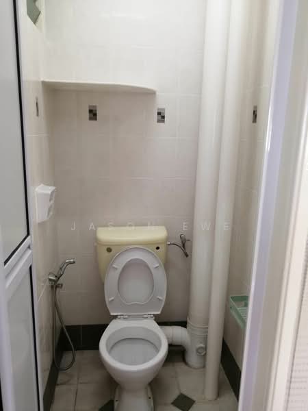 Pangsapuri untuk Dijual di Seri Semarak (Asia Heights) - Jason Ewe - Bathroom - PropertyGuru.com.my