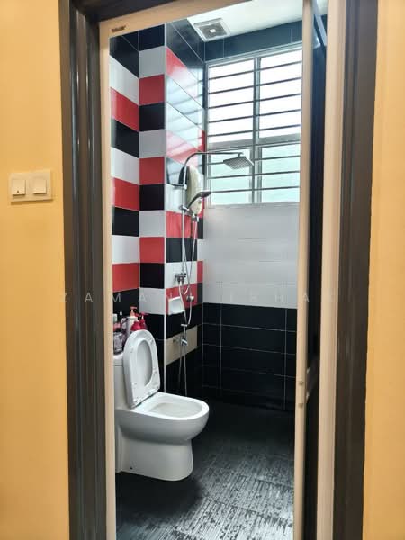 2-storey Terraced House for Sale in Bandar Bukit Puchong 2 (Puchong) - Zamani Ishak - Bathroom - PropertyGuru.com.my