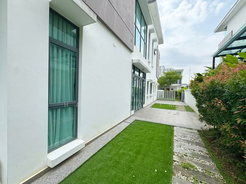 Rumah Berkembar untuk Dijual di Cyberjaya (Selangor) - Hairi Halim - Exterior - PropertyGuru.com.my