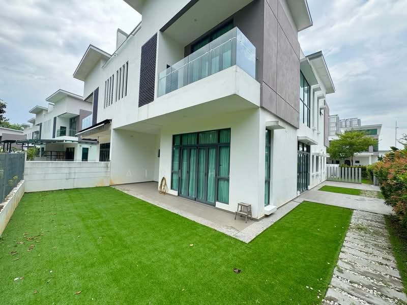 Rumah Berkembar untuk Dijual di Cyberjaya (Selangor) - Hairi Halim - Exterior - PropertyGuru.com.my