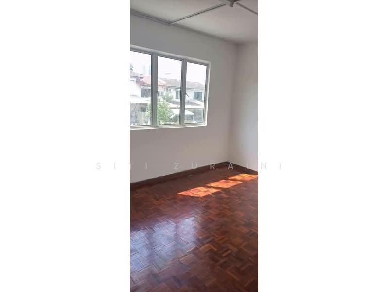 2-storey Terraced House for Rent in Taman Castlefield (Sri Petaling) - Siti Zuraini - Interior - PropertyGuru.com.my
