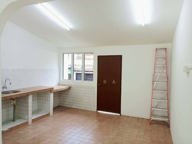 2-storey Terraced House for Rent in Taman Castlefield (Sri Petaling) - Siti Zuraini - Kitchen - PropertyGuru.com.my