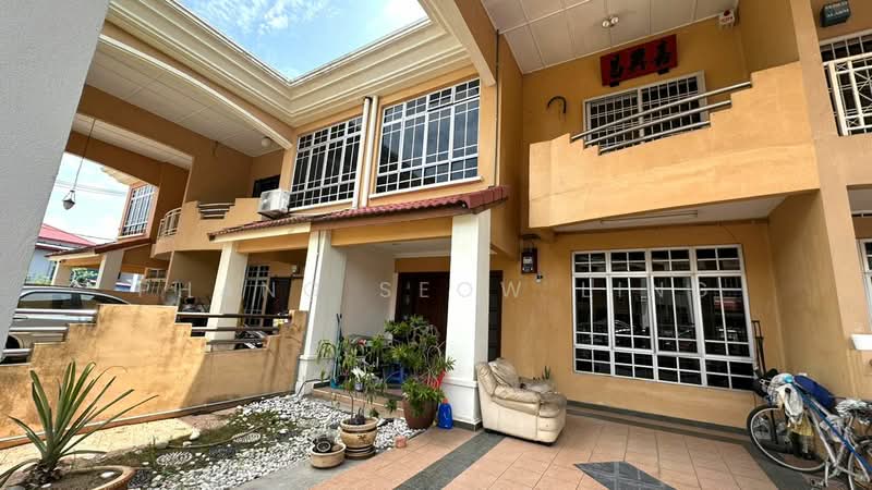 Rumah Teres untuk Disewa di Taman Melaka Jaya (Batu Berendam) - Phang Seow Ling - Exterior - PropertyGuru.com.my