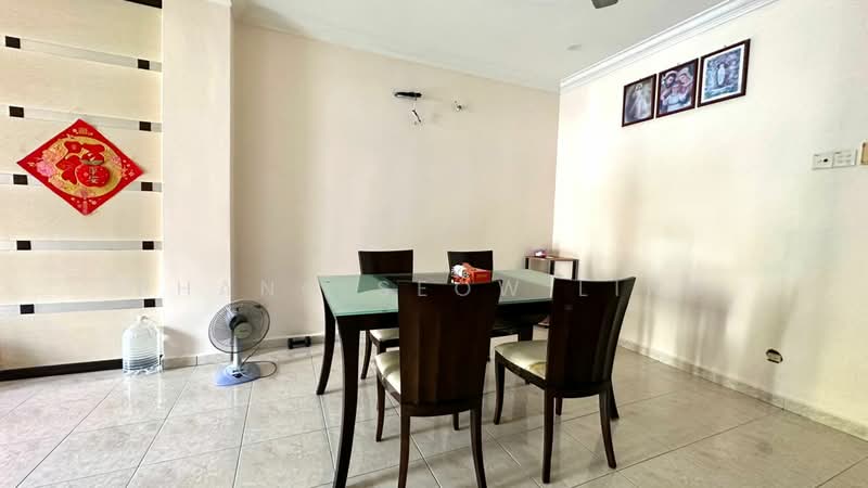 Rumah Teres untuk Disewa di Taman Melaka Jaya (Batu Berendam) - Phang Seow Ling - Dining Room - PropertyGuru.com.my