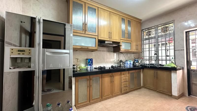 Rumah Teres untuk Disewa di Taman Melaka Jaya (Batu Berendam) - Phang Seow Ling - Kitchen - PropertyGuru.com.my