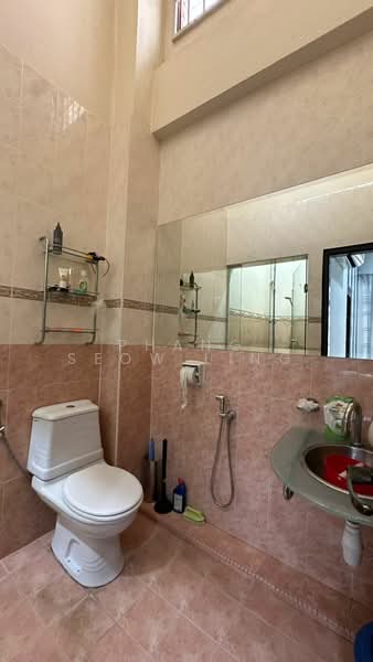 Rumah Teres untuk Disewa di Taman Melaka Jaya (Batu Berendam) - Phang Seow Ling - Bathroom - PropertyGuru.com.my