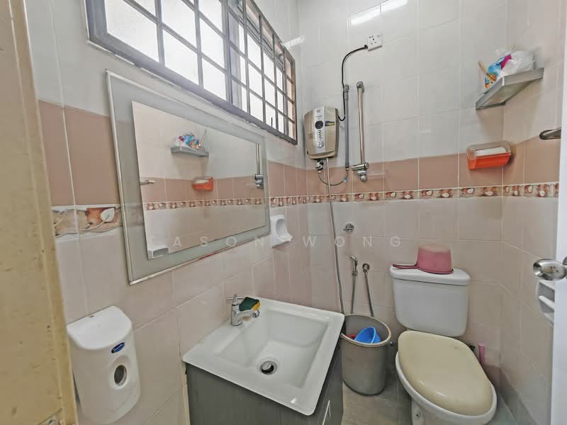 2-storey Terraced House for Sale in Taman Suria (Bandar Sungai Long) - Eason Wong - Bathroom - PropertyGuru.com.my