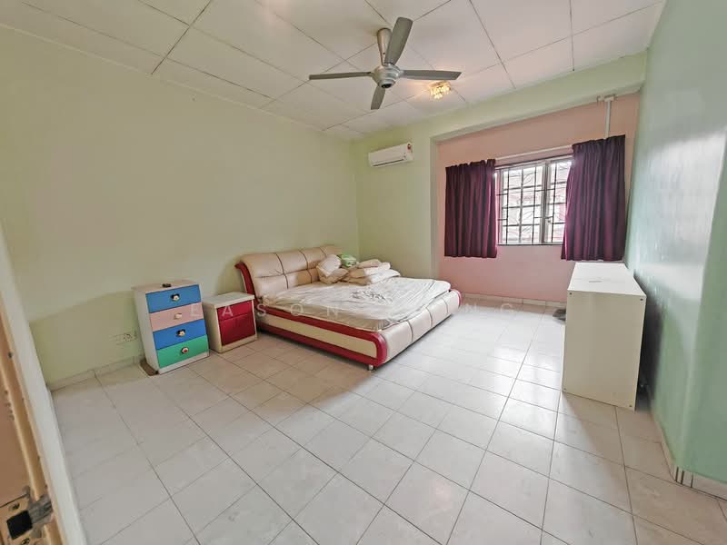 2-storey Terraced House for Sale in Taman Suria (Bandar Sungai Long) - Eason Wong - Bedroom - PropertyGuru.com.my