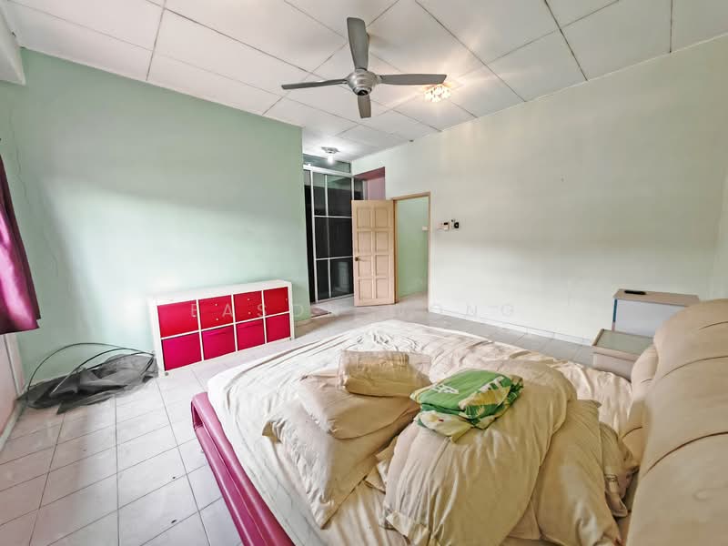 2-storey Terraced House for Sale in Taman Suria (Bandar Sungai Long) - Eason Wong - Bedroom - PropertyGuru.com.my