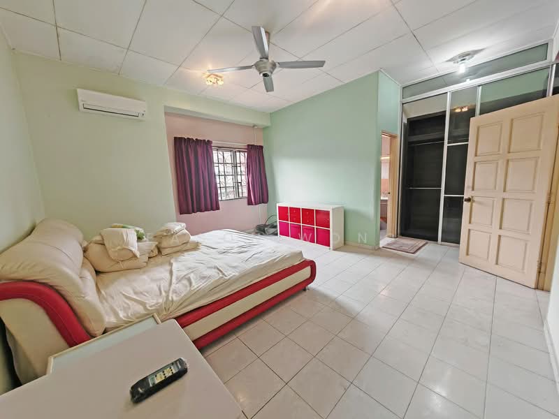 2-storey Terraced House for Sale in Taman Suria (Bandar Sungai Long) - Eason Wong - Bedroom - PropertyGuru.com.my