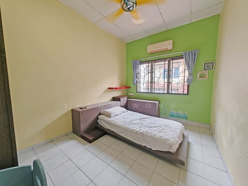 2-storey Terraced House for Sale in Taman Suria (Bandar Sungai Long) - Eason Wong - Bedroom - PropertyGuru.com.my