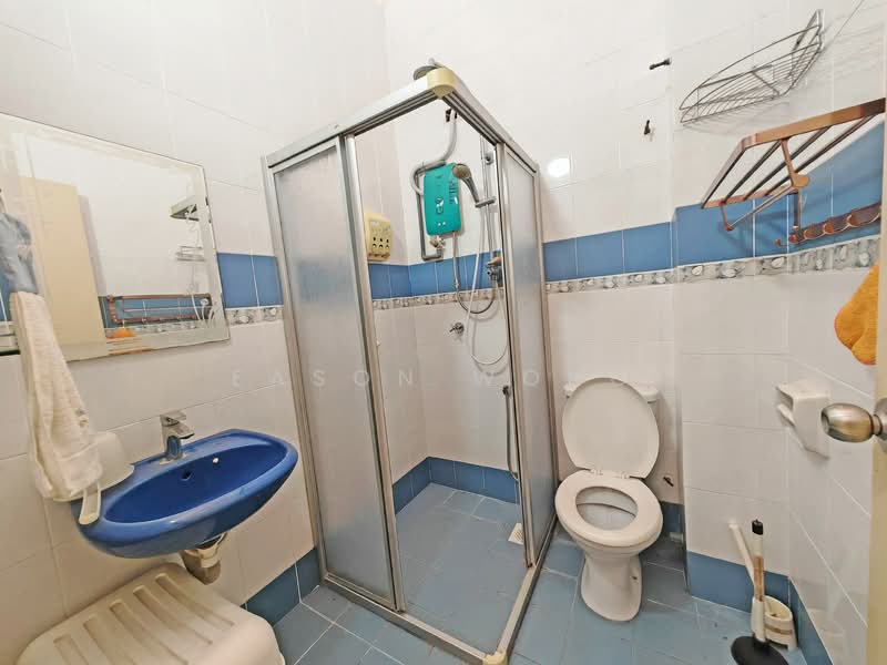 2-storey Terraced House for Sale in Taman Suria (Bandar Sungai Long) - Eason Wong - Bathroom - PropertyGuru.com.my