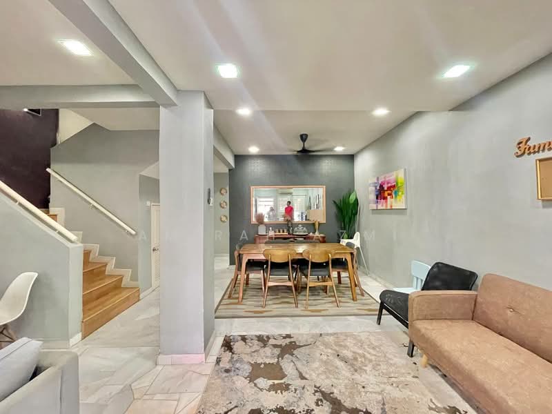 2-storey Terraced House for Sale in Bukit Jelutong (Shah Alam) - Amirah Azmi - Living Room - PropertyGuru.com.my