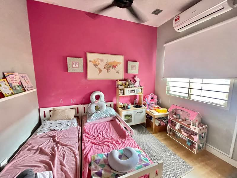 2-storey Terraced House for Sale in Bukit Jelutong (Shah Alam) - Amirah Azmi - Bedroom - PropertyGuru.com.my