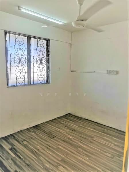 Flat for Rent at Flat Taman Ungku Tun Aminah - Bee Bee - PropertyGuru.com.my