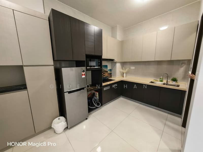 Condominium for Rent at Bay Laurel @ Country Garden Danga Bay - Gideon Chan - Kitchen - PropertyGuru.com.my