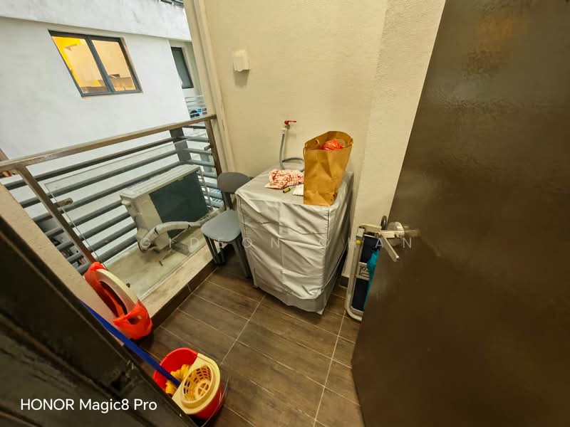 Condominium for Rent at Bay Laurel @ Country Garden Danga Bay - Gideon Chan - Balcony - PropertyGuru.com.my