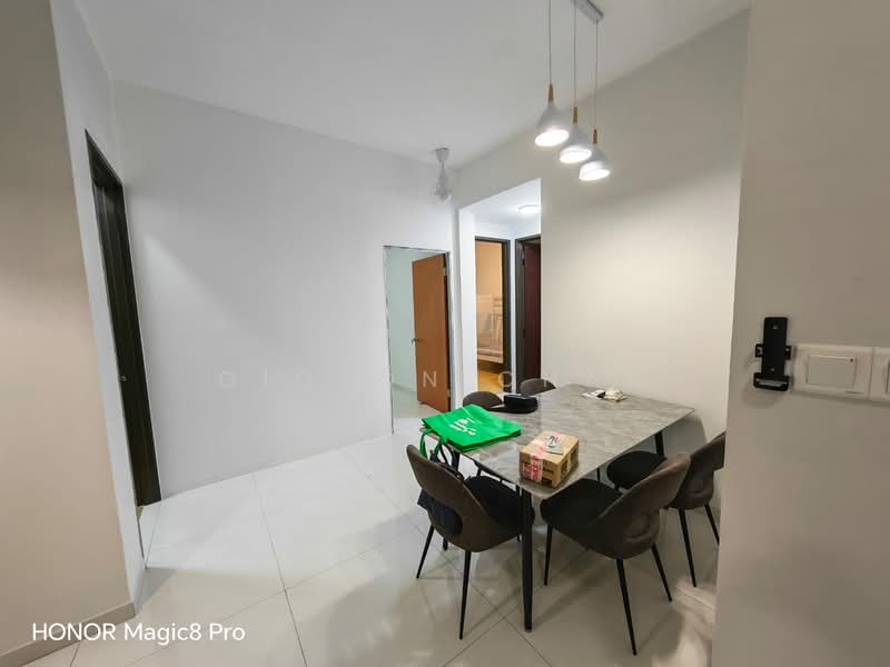 Condominium for Rent at Bay Laurel @ Country Garden Danga Bay - Gideon Chan - Dining Room - PropertyGuru.com.my