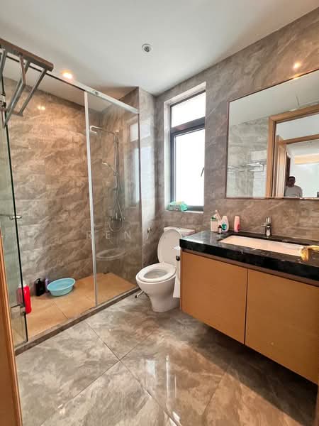 Servis Apartment untuk Disewa di R&F Princess Cove Phase 1 - Reny Hee - Bathroom - PropertyGuru.com.my