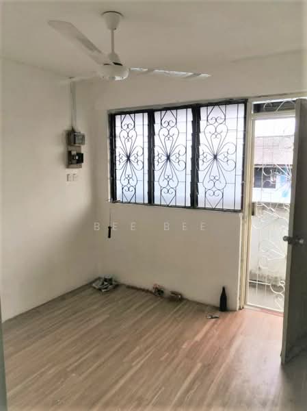 Flat for Sale at Flat Taman Ungku Tun Aminah - Bee Bee - PropertyGuru.com.my