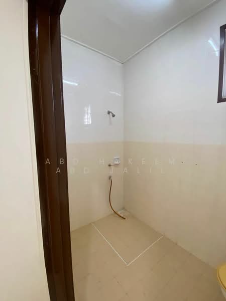 2-storey Terraced House for Sale in Johor Bahru (Johor) - Abd Hakeem Abd Jalil - Bathroom - PropertyGuru.com.my