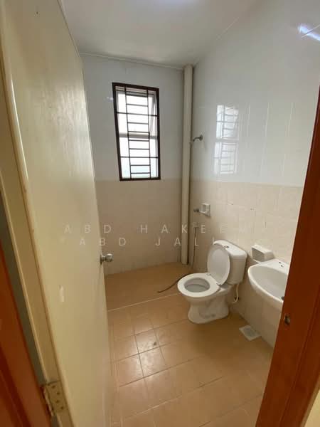 2-storey Terraced House for Sale in Johor Bahru (Johor) - Abd Hakeem Abd Jalil - Bathroom - PropertyGuru.com.my