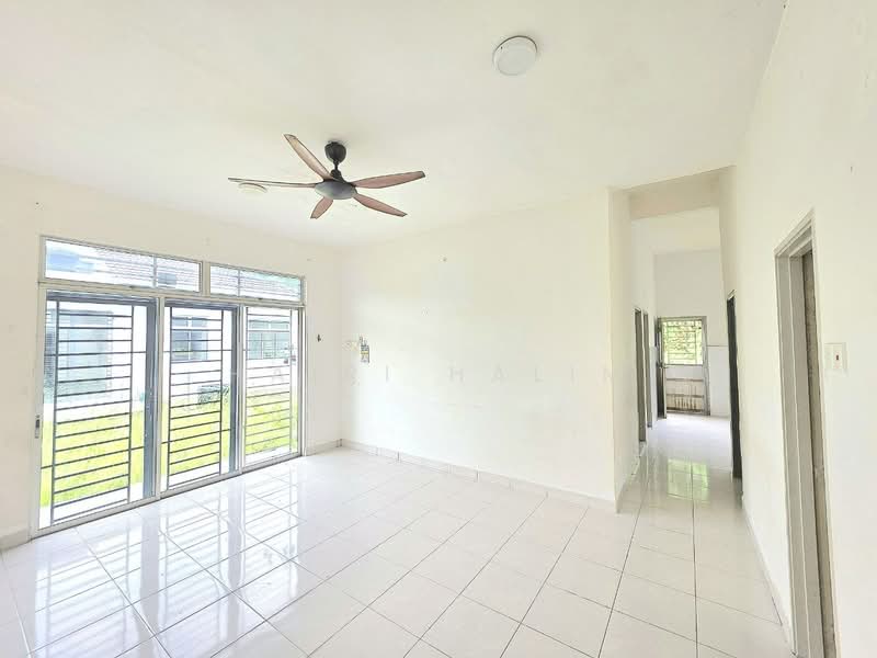 Semi-Detached House for Sale in Taman Srikandi (Telok Panglima Garang) - Hairi Halim - PropertyGuru.com.my