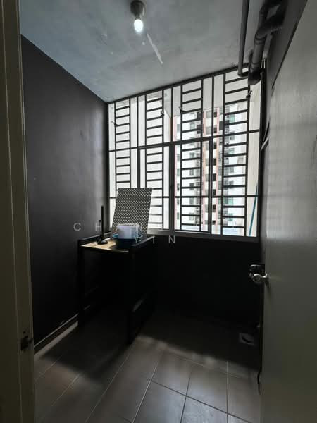 Servis Apartment untuk Disewa di Jentayu Residensi @ Tampoi - Chang Kai Yin - Balcony - PropertyGuru.com.my