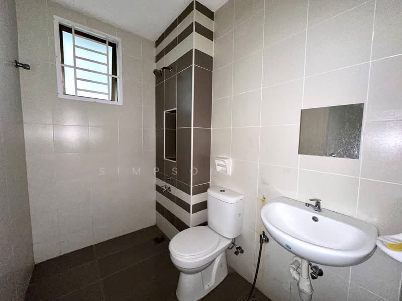 2-storey Terraced House for Sale in Bandar Dato Onn (Tebrau) - Simpson Poh - Bathroom - PropertyGuru.com.my