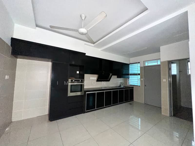 2-storey Terraced House for Sale in Bandar Dato Onn (Tebrau) - Simpson Poh - Kitchen - PropertyGuru.com.my