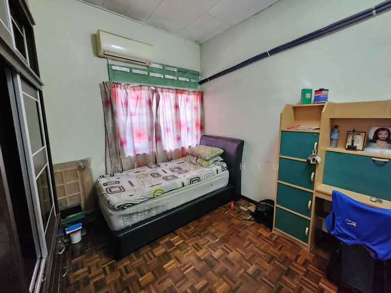 1-storey Terraced House for Sale in Taman Bukit Maluri (Kepong) - Alison Chiu - Bedroom - PropertyGuru.com.my