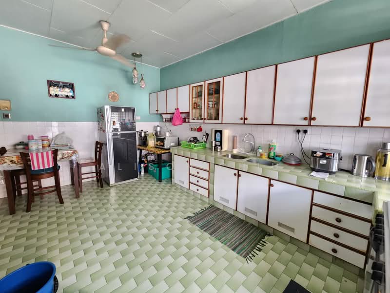 1-storey Terraced House for Sale in Taman Bukit Maluri (Kepong) - Alison Chiu - Kitchen - PropertyGuru.com.my