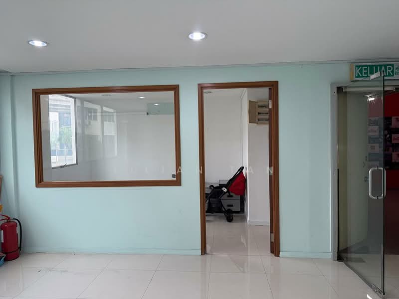 Office for Rent in Bandar Tasik Selatan (Kuala Lumpur) - Lilian Tan - Entrance - PropertyGuru.com.my