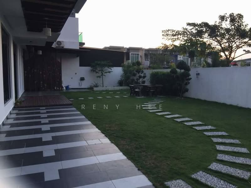 Cluster House for Sale in Taman Mount Austin (Tebrau) - Reny Hee - PropertyGuru.com.my