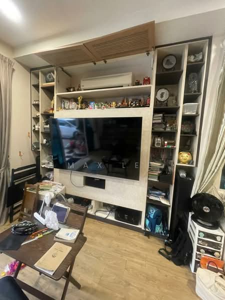 Rumah Berkembar untuk Dijual di Taman Bukit Serdang (Seri Kembangan) - Max Lee - Living Room - PropertyGuru.com.my