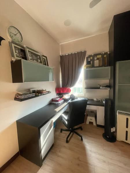 Rumah Berkembar untuk Dijual di Taman Bukit Serdang (Seri Kembangan) - Max Lee - Study - PropertyGuru.com.my