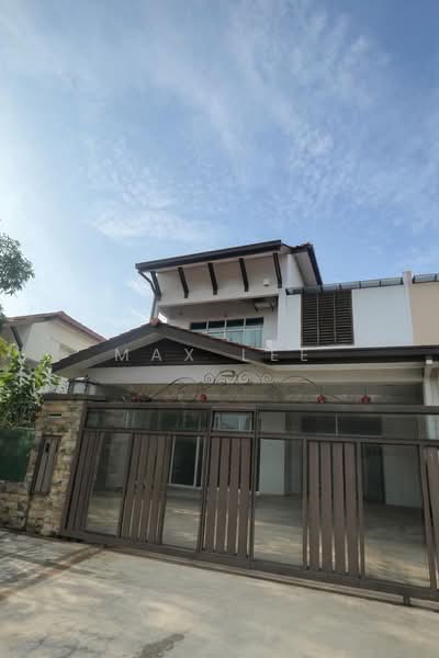 Rumah Berkembar untuk Dijual di Taman Bukit Serdang (Seri Kembangan) - Max Lee - Exterior - PropertyGuru.com.my