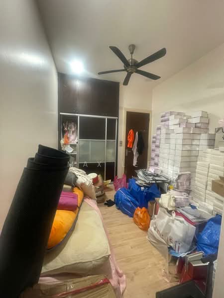 Rumah Berkembar untuk Dijual di Taman Bukit Serdang (Seri Kembangan) - Max Lee - Bedroom - PropertyGuru.com.my