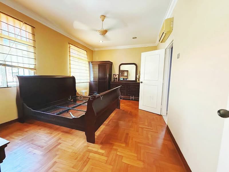 Rumah Berkembar untuk Dijual di Taman Impian Emas (Skudai) - Joey Chin - Bedroom - PropertyGuru.com.my