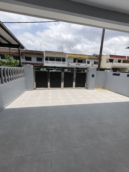2-storey Terraced House for Sale in Taman Ungku Tun Aminah (Skudai) - Jason Tan - Exterior - PropertyGuru.com.my