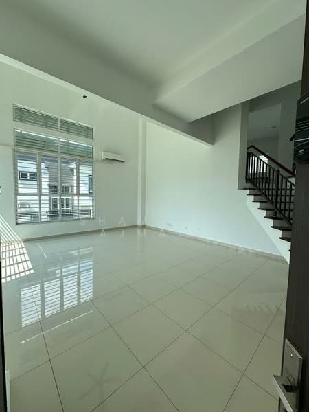 Bungalow for Sale in Sungai Merab (Dengkil) - SHAMSIAH AJMAIN - Living Room - PropertyGuru.com.my