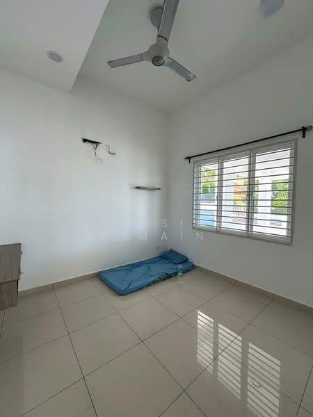Bungalow for Sale in Sungai Merab (Dengkil) - SHAMSIAH AJMAIN - Bedroom - PropertyGuru.com.my