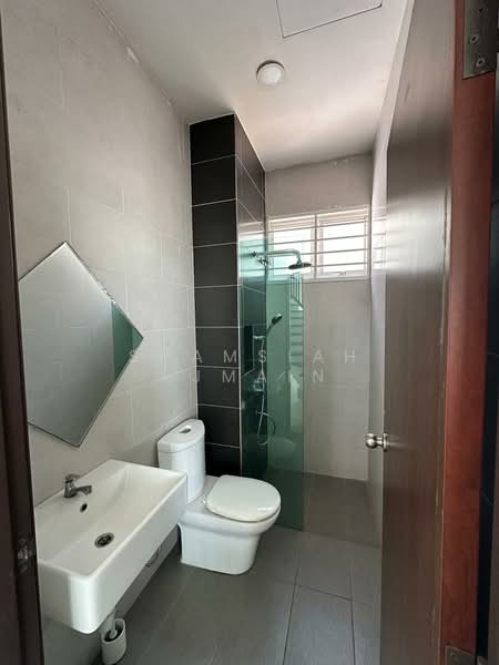 Bungalow for Sale in Sungai Merab (Dengkil) - SHAMSIAH AJMAIN - Bathroom - PropertyGuru.com.my