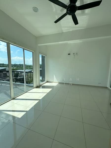 Bungalow for Sale in Sungai Merab (Dengkil) - SHAMSIAH AJMAIN - Balcony - PropertyGuru.com.my