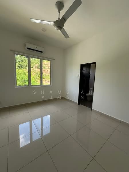 Bungalow for Sale in Sungai Merab (Dengkil) - SHAMSIAH AJMAIN - Bedroom - PropertyGuru.com.my