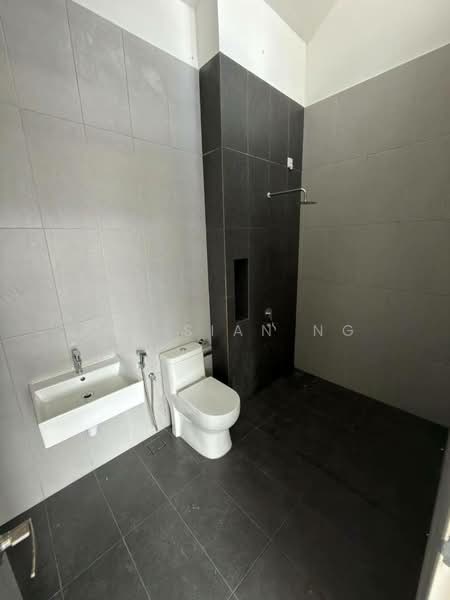 2-storey Terraced House for Sale in Taman Mount Austin (Tebrau) - PEI SIAN NG - Bathroom - PropertyGuru.com.my