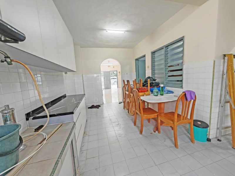 Rumah Teres 2 Tingkat untuk Disewa di Taman Kajang Mulia (Kajang) - Eason Wong - Kitchen - PropertyGuru.com.my