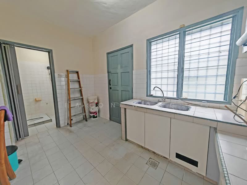Rumah Teres 2 Tingkat untuk Disewa di Taman Kajang Mulia (Kajang) - Eason Wong - Kitchen - PropertyGuru.com.my
