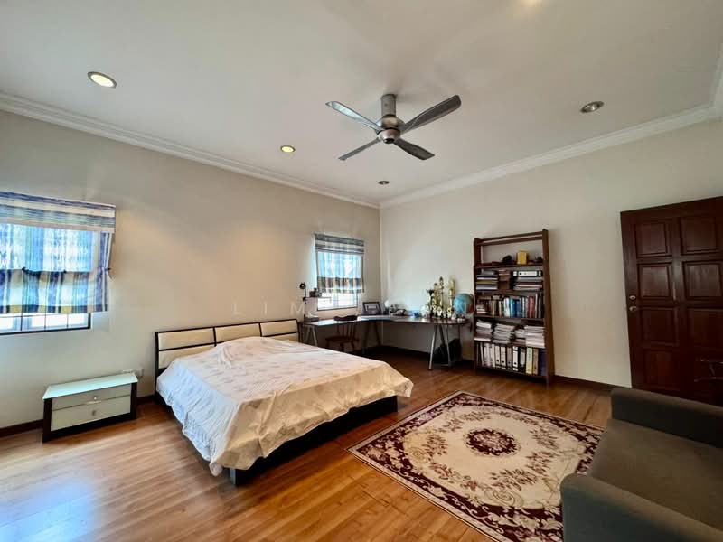 Semi-Detached House for Sale in Bandar Botanic (Klang) - Lim Jeon - Bedroom - PropertyGuru.com.my