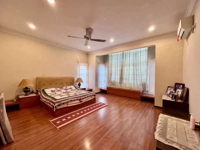 Semi-Detached House for Sale in Bandar Botanic (Klang) - Lim Jeon - Bedroom - PropertyGuru.com.my